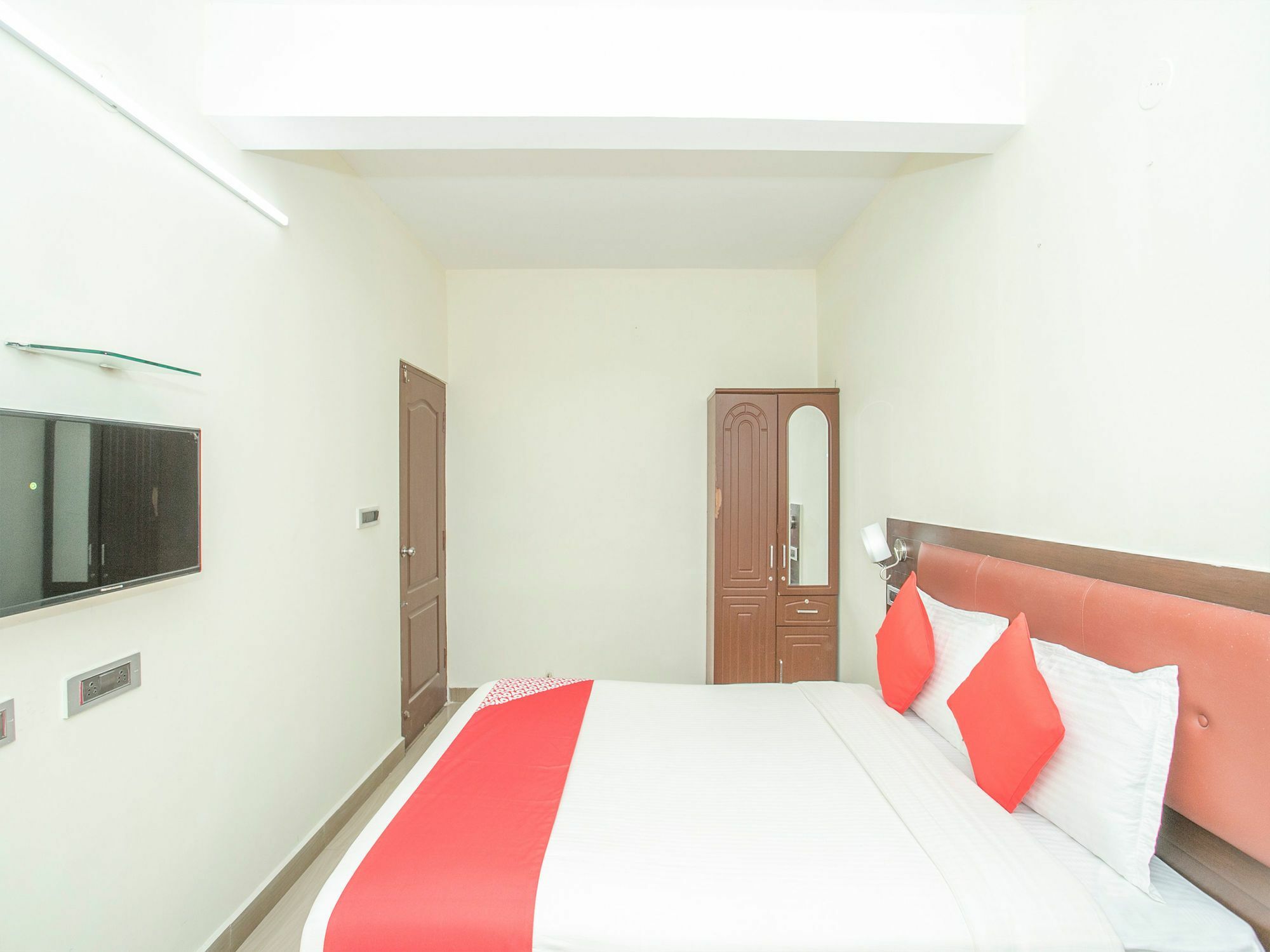 Oyo 13170 Victory Suites บังกาลอร์ ภายนอก รูปภาพ