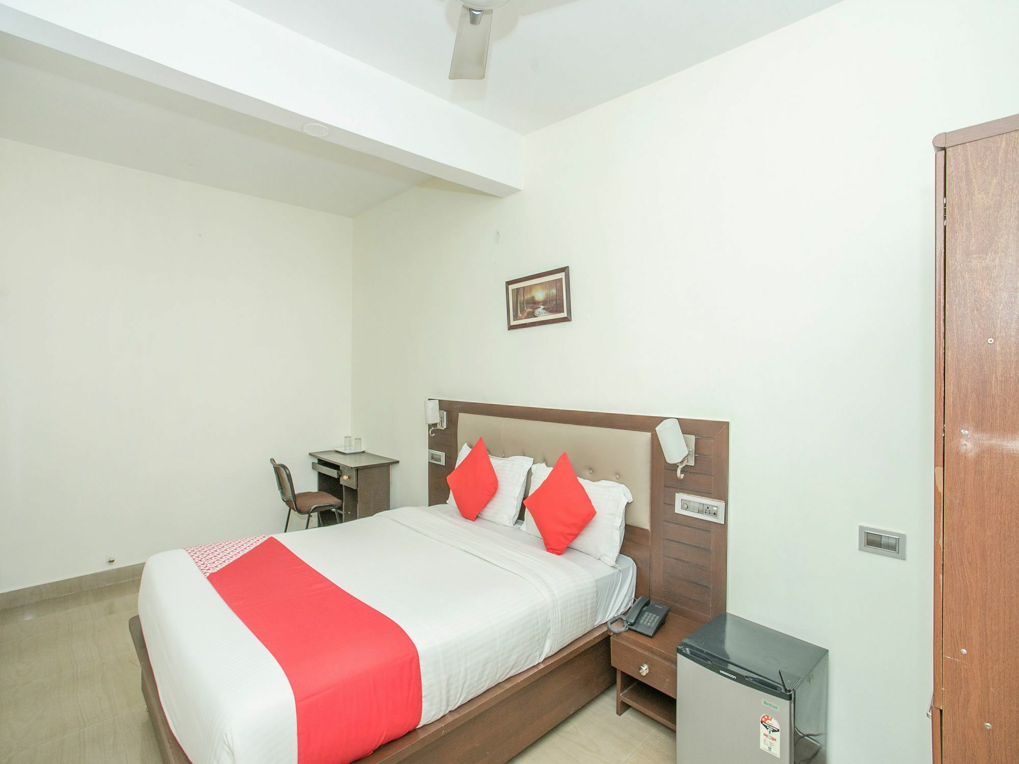 Oyo 13170 Victory Suites บังกาลอร์ ภายนอก รูปภาพ